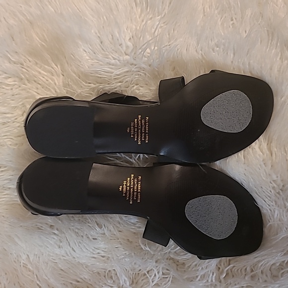 Black summer sandals. - Picture 8 of 8